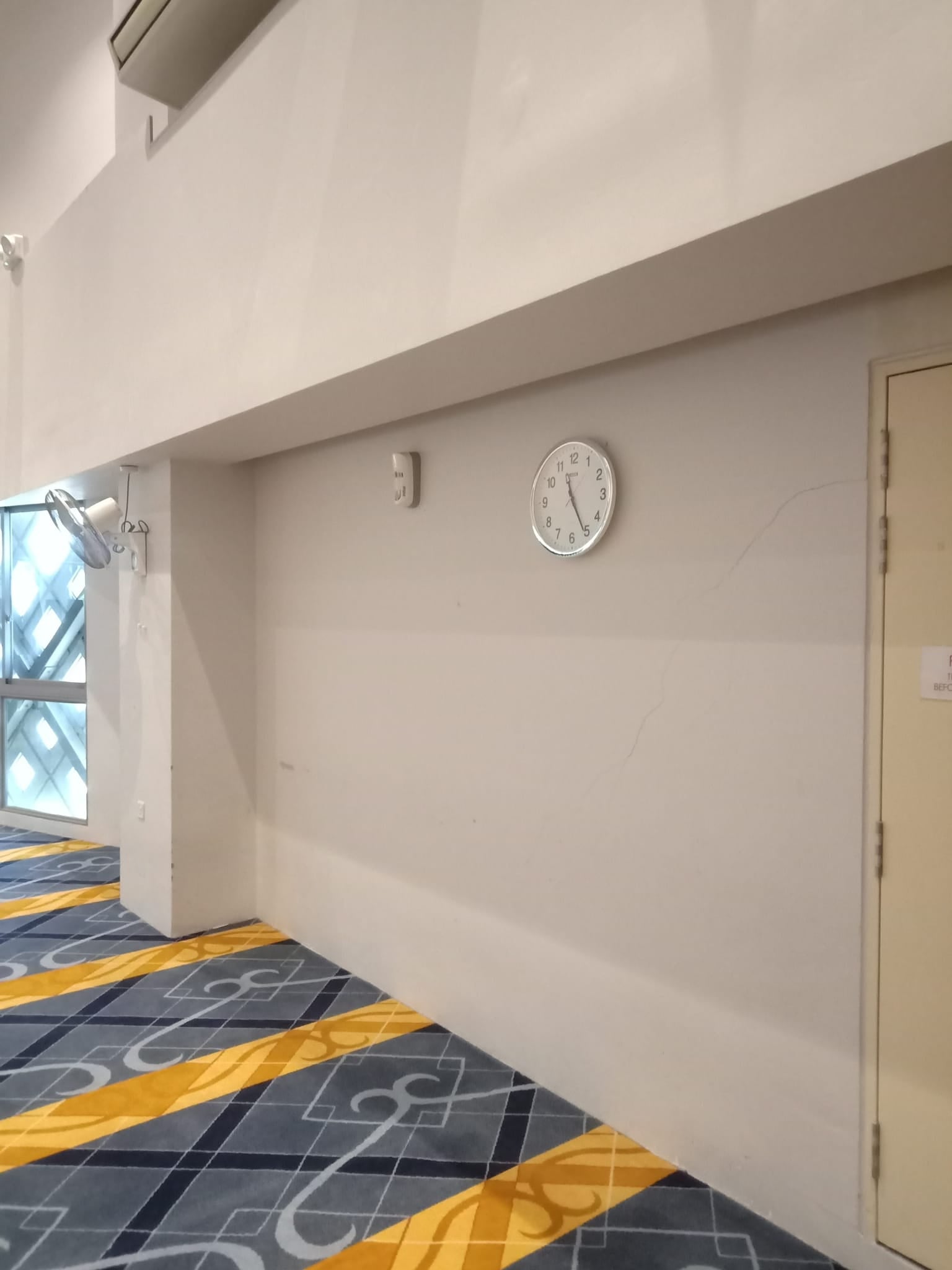Wireless Synchronised Analogue Clocks @Masjid Al-Ansar